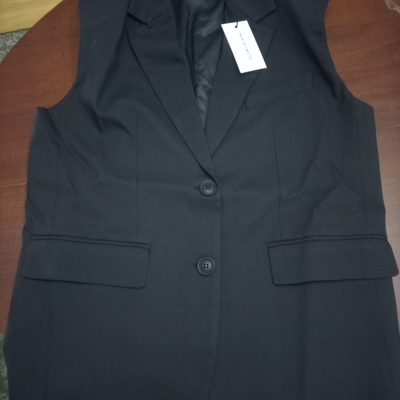 Men's Black Vest - Picture 1 of 2